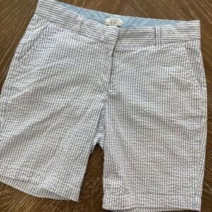 Crown & Ivy Sz 4 CAROLINE  BLUE/WHITE Searsucker Shorts Women EXCELLENT Fast Shi